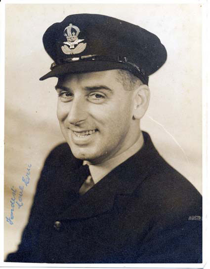 Image of Eric FOSTER pilot officer.