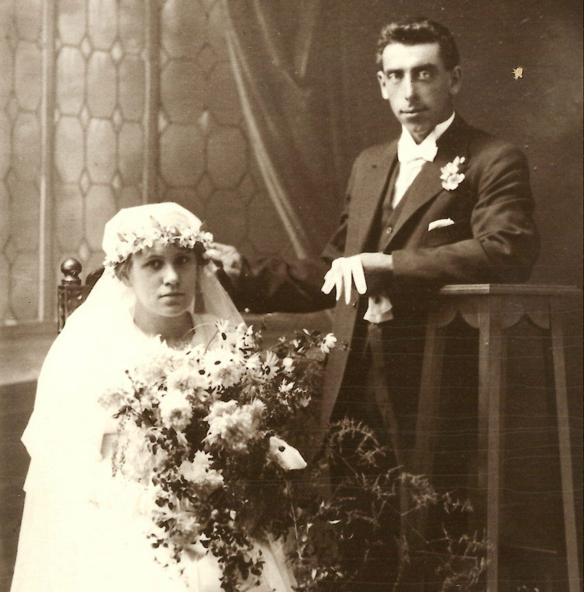 Image of marriage of Mildred STRONG & James NICHOLSON.