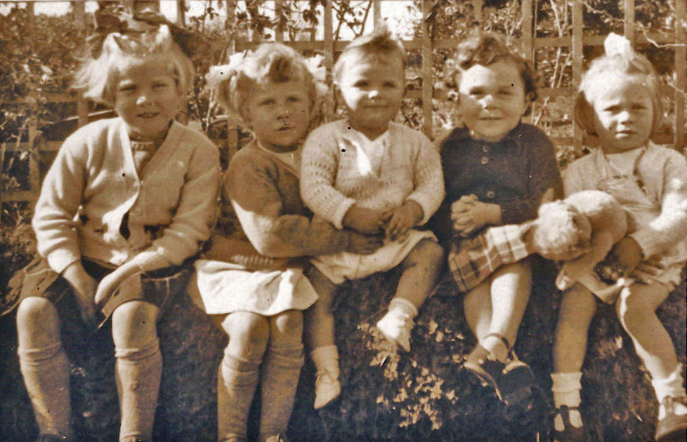 Image of John Taylor STRONG’s g-grandchildren on 29 Aug 1951 